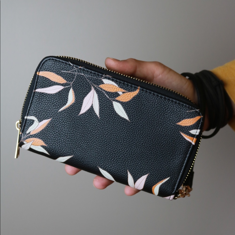 NWOT A New Day Black Zipper Clutch Wristlet Colorful Leaves Pattern Wallet